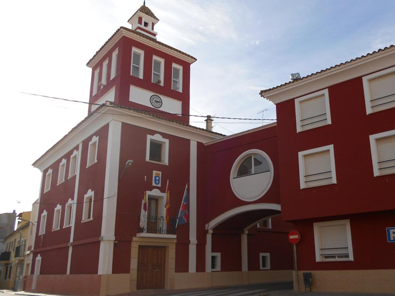 El Ayuntamiento de Motilla presenta las listas de admitidos para optar a las 2 plazas de servicios varios - imagen 1