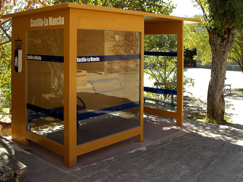 Minglanilla y Sisante ya disponen de nuevas marquesinas de autobus - imagen 1