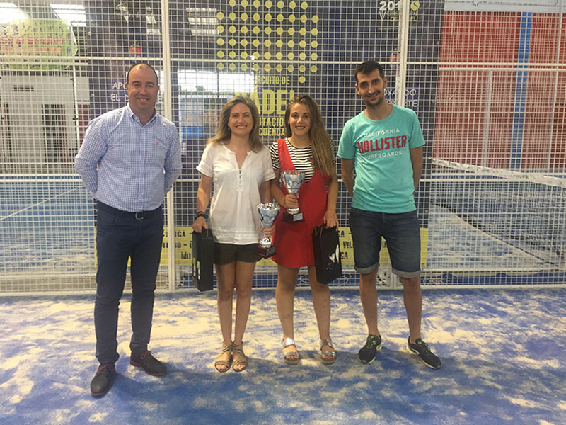 Iniesta disfrutó de la tercera prueba del V Circuito de Pádel Diputación de Cuenca - imagen 1