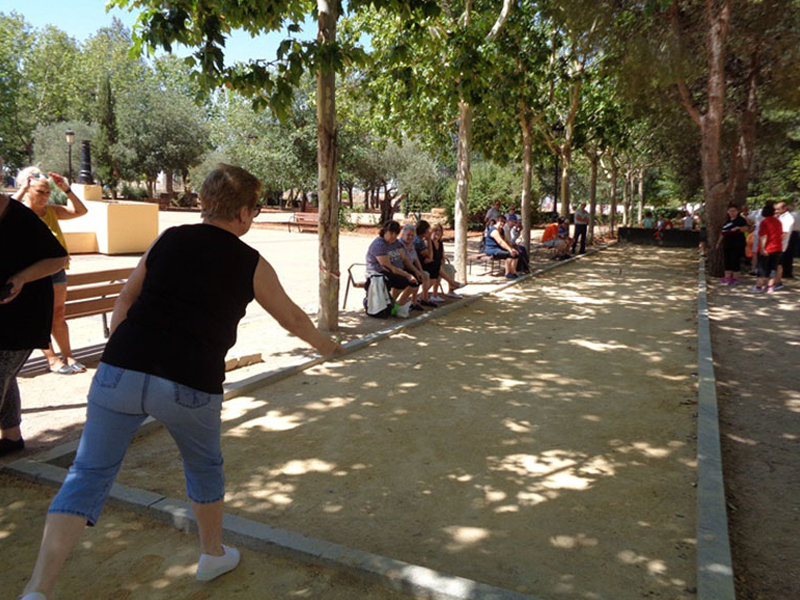 El equipo local se alzó con el triunfo en Motilla en la segunda jornada de los Juegos y Deportes Tradicionales - imagen 1