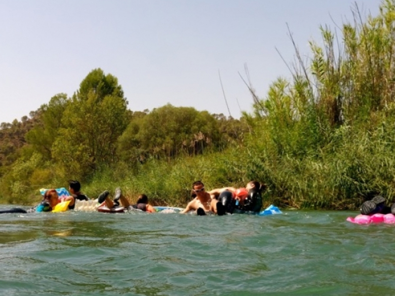 Buscan a un menor de 11 de años desaparecido cuando bajaba el Río Cabriel en colchoneta - imagen 1