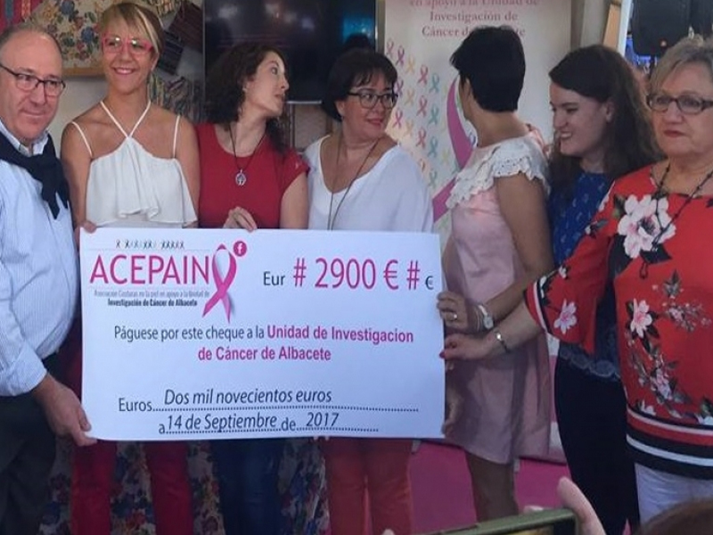 La Asociación contra el Cancer de Casasimarro dona 5.800€ a dos proyectos de investigación - imagen 1