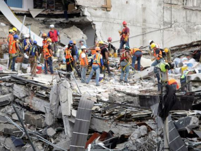 Estudiantes de la UCLM participan en labores de ayuda a las víctimas en Mexico - imagen 1