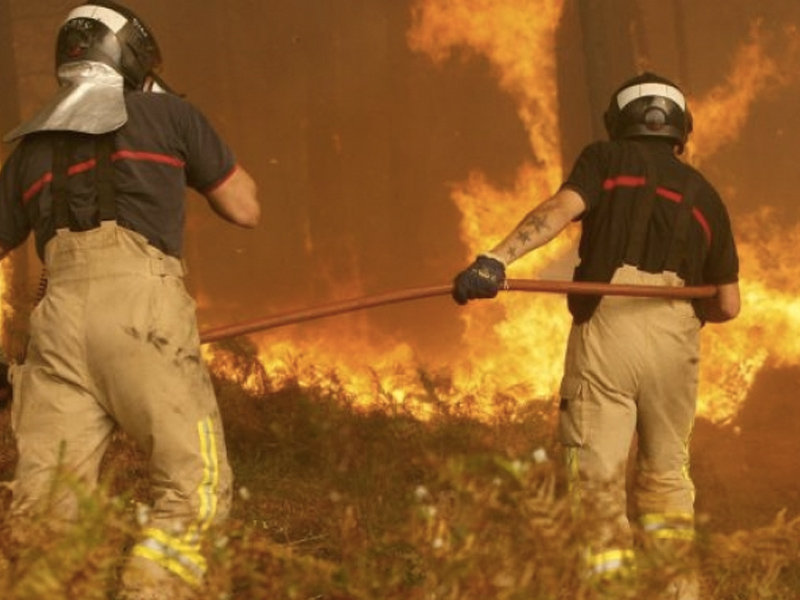 Castilla-La Mancha "a la espera" de que el ministerio de Medio Ambiente active sus recursos para acudir a Galicia - imagen 1