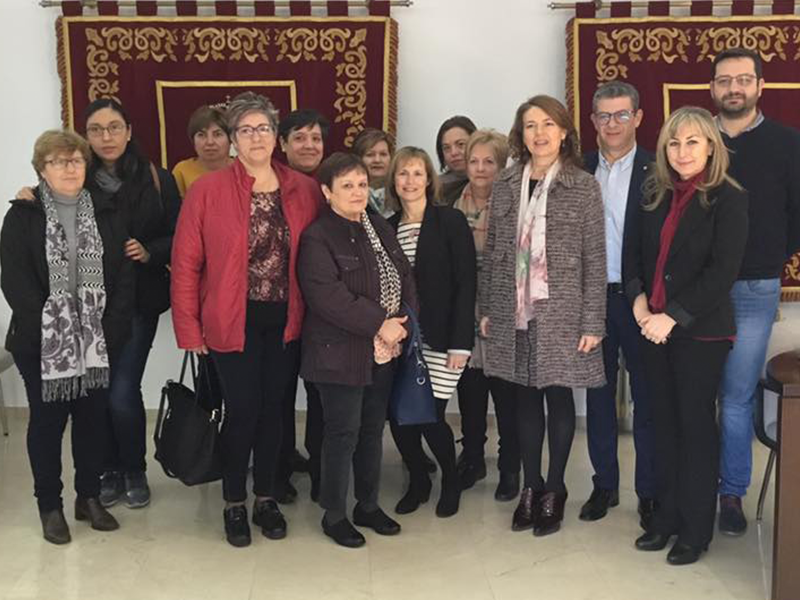 La Consejera de Bienestar Social visita Motilla - imagen 1