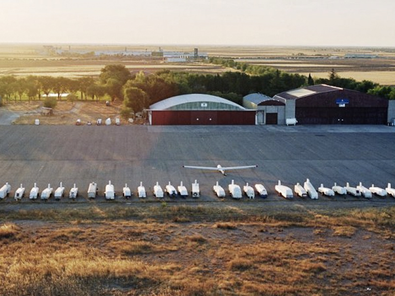 Despliegue policial en el aeródromo de Ocaña ante la sospecha de que venía Puigdemont - imagen 1