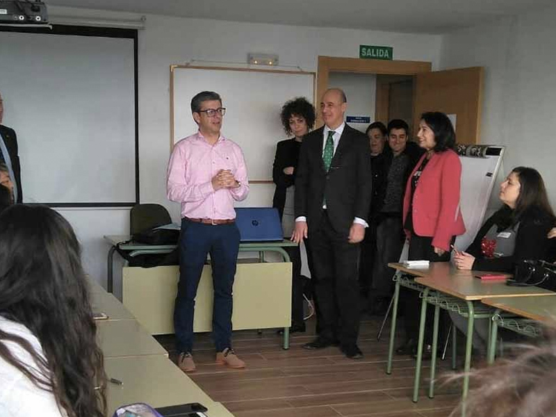 19 alumnas abren la Universidad de la Mujer Rural en Motilla del Palancar - imagen 1