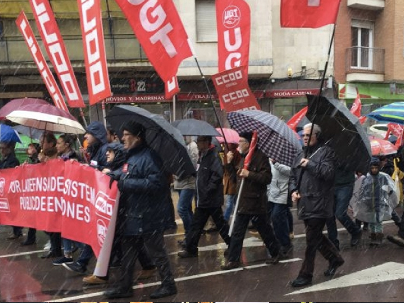 Más de 500 personas piden bajo la nieve en Cuenca, pensiones dignas - imagen 1