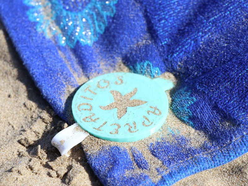 El invento de Buenache de Alarcón para evitar que se vuelen las toallas en las playas - imagen 1