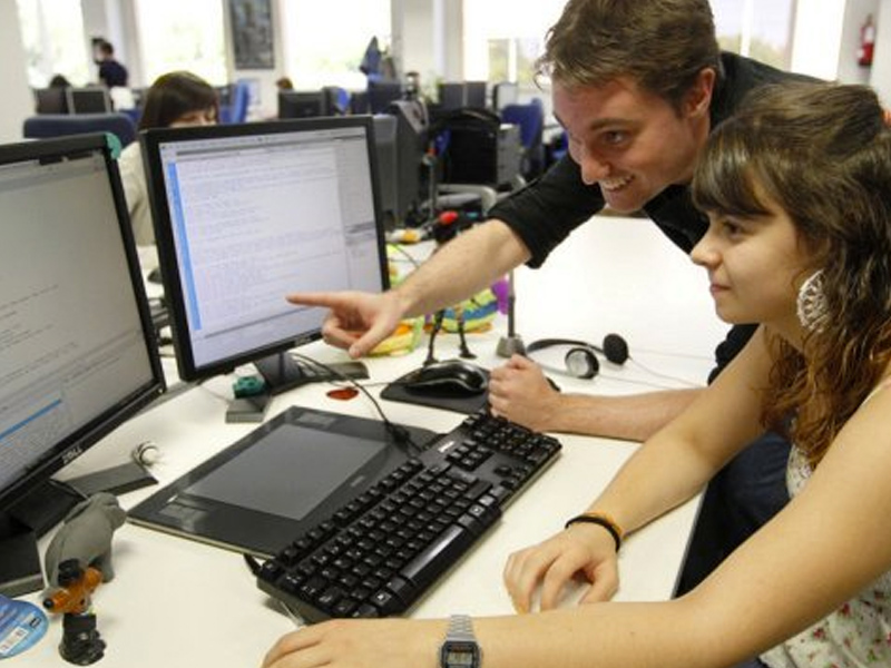 CLM destina 7,2 millones en ayudas a empresas y entidades para inserción de parados - imagen 1