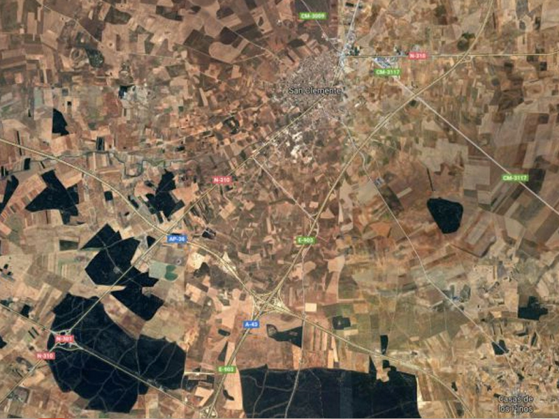 Un fallecido y una mujer herida tras un accidente en la A-43 en San Clemente - imagen 1