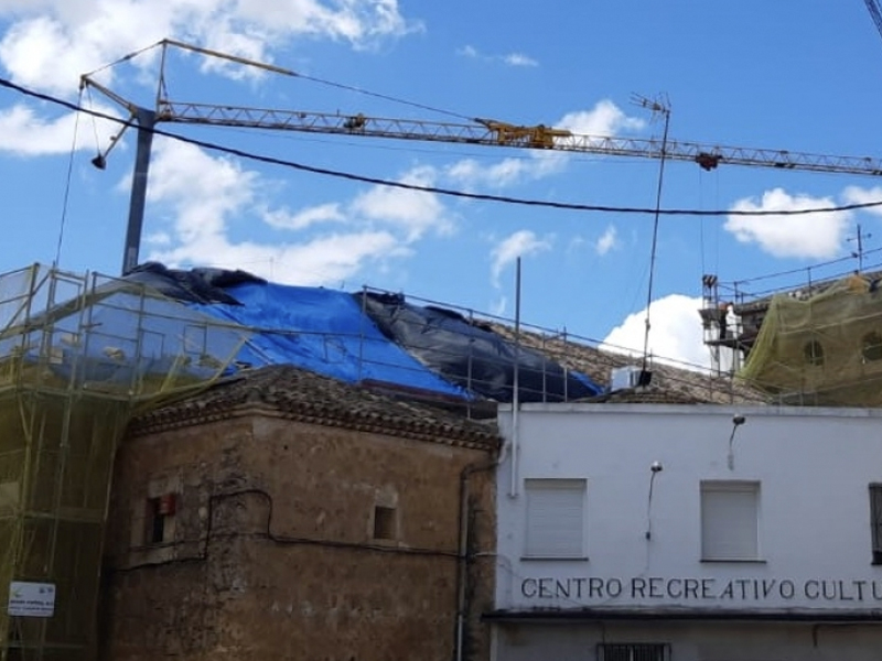 Las obras de la iglesia de El Peral llevan dos meses paralizadas por las lluvias - imagen 1