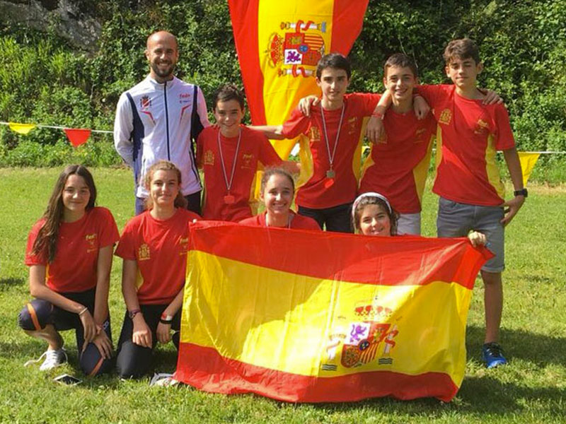 Segundo puesto en Relevos y medallas para Mateo, Patricia e Irene en United World Games - imagen 1