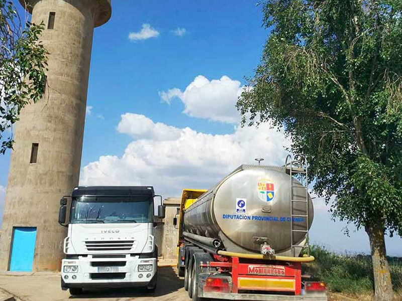 El Herrumblar se abastece de agua con cisternas durante cuatro días - imagen 1