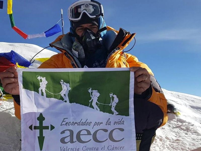 De notario en Quintanar a escalar el Everest para luchar contra el cáncer - imagen 1