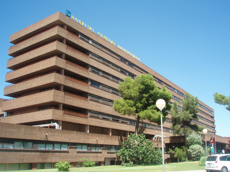 Un niño de 4 años cae al patio interior desde un primer piso en el Barrio de Medicina de Albacete - imagen 1