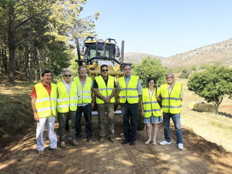 El convenio de arreglo de caminos rurales entre Junta y Diputación inicia su andadura - imagen 1
