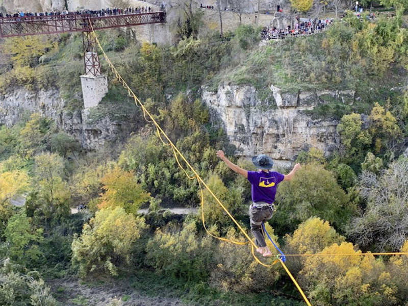 Conquenses y visitantes disfrutan con los equilibrios de Kevin Vega - imagen 1