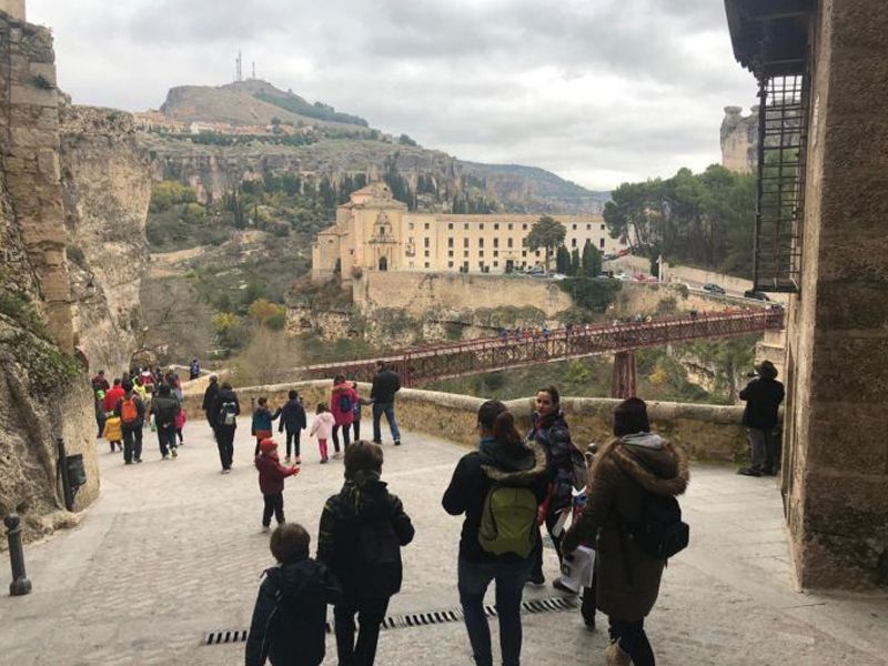 Los hosteleros achacan a los apartamentos turísticos el "freno" de las reservas para este puente - imagen 1