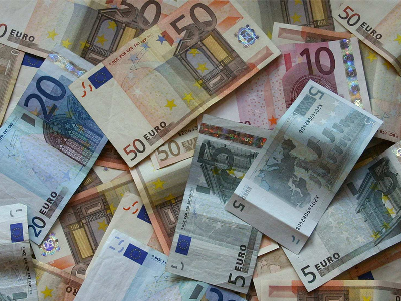 La fortuna de los 26 hombres más ricos de todo el mundo equivale a la de 3800 millones de pobres - imagen 1