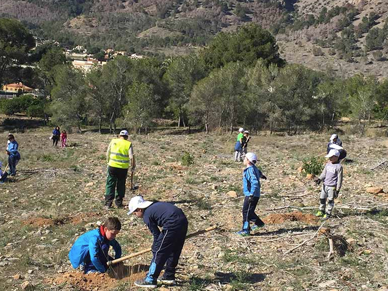 Enguídanos pone en marcha el mes de la Educación Medio Ambiental - imagen 1