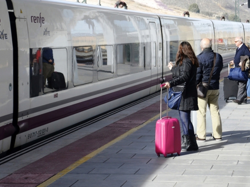Renfe e Iberia incluyen a Cuenca en su oferta para billetes combinados de tren más avión - imagen 1