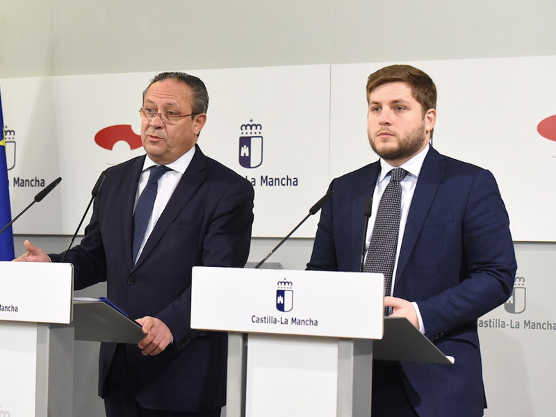 CLM convoca 1.767 plazas de Administración General de las Ofertas de Empleo Público de 2017 y 2018 - imagen 1