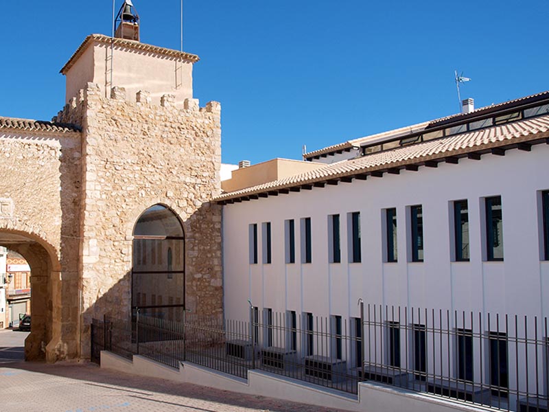 Iniesta convoca una bolsa de empleo de auxiliares de servicio de ayuda a domicilio - imagen 1