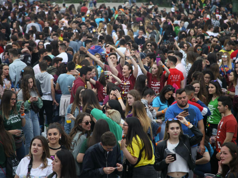 Música, juegos y buen ambiente en un Día del Campus de Cuenca que congrega a unos 3.000 estudiantes - imagen 1