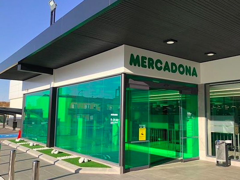 Mercadona reabre en Motilla tras una inversión de 1,8 millones en la reforma - imagen 1