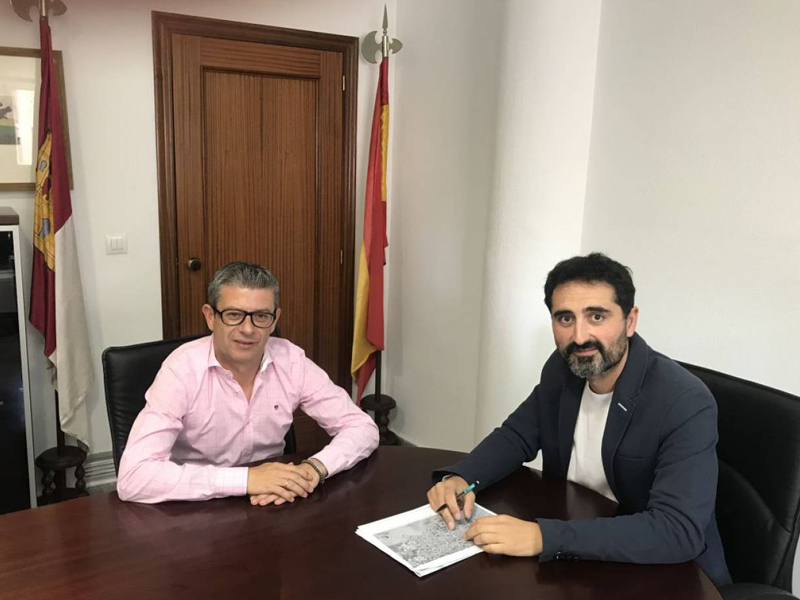 Motilla trabaja con la Junta en la mejora de las carreteras de acceso al municipio - imagen 1