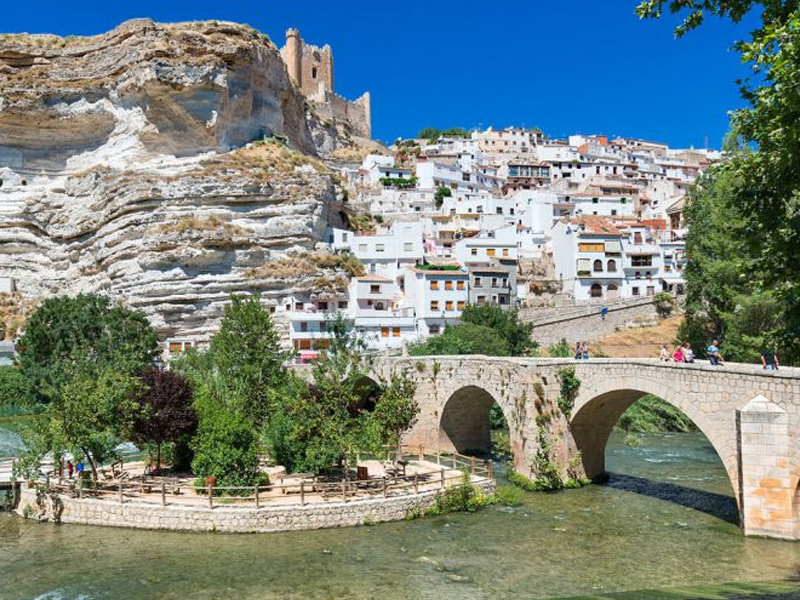 Alcalá del Júcar busca monitor/a Deportivo y de mantenimiento de instalaciones y zonas deportivas - imagen 1
