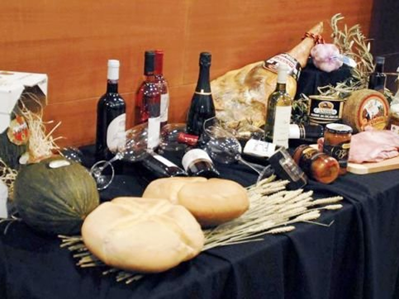 El queso manchego y los vinos de Valdepeñas y La Mancha, protegidos en China - imagen 1