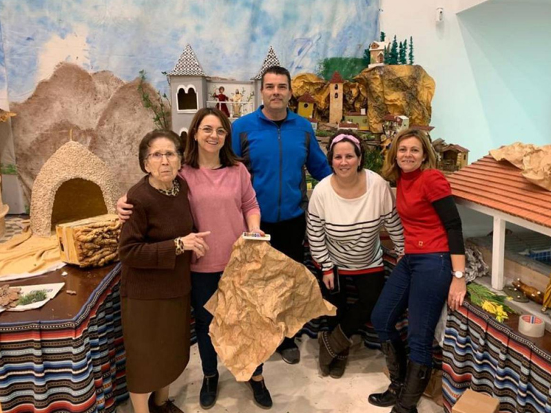 Ledaña tendrá un Belén ambientado en la localidad y dirigido por María Castillejo, una vecina de 90 años - imagen 1