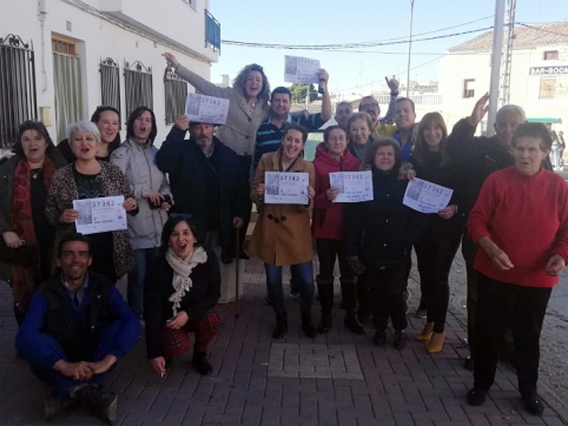 El primer premio del sorteo del Niño deja 20 millones de euros en Saelices - imagen 1