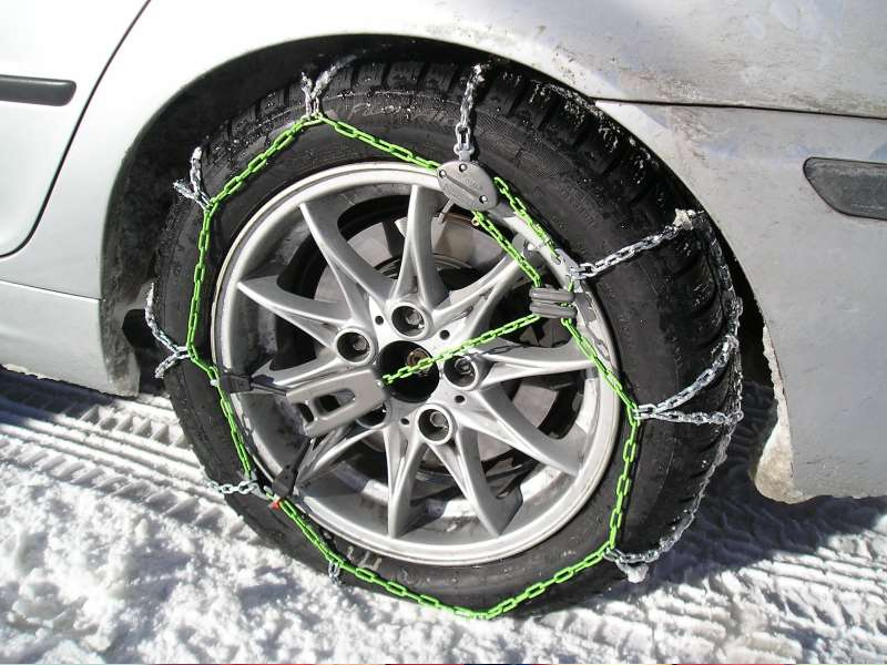 Tarde de cortes, cadenas y prohibiciones en las carreteras de Cuenca por la nieve - imagen 1