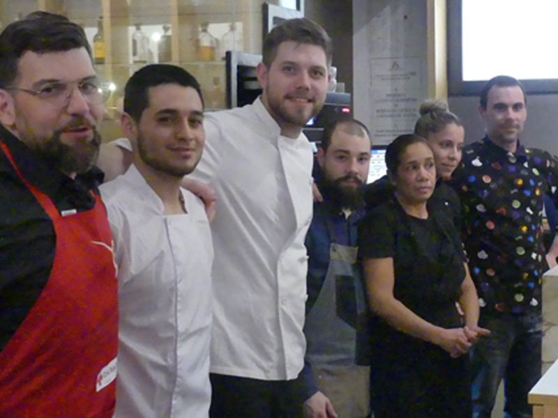 La cena en Trivio recauda 1.250 euros para programas de éxito escolar y salud de la infancia - imagen 1