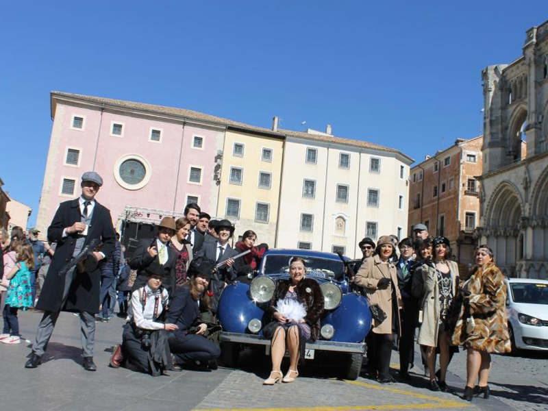 El Casco Antiguo viaja un siglo atrás este Carnaval para divertirse en ‘Los Locos años 20’ - imagen 1