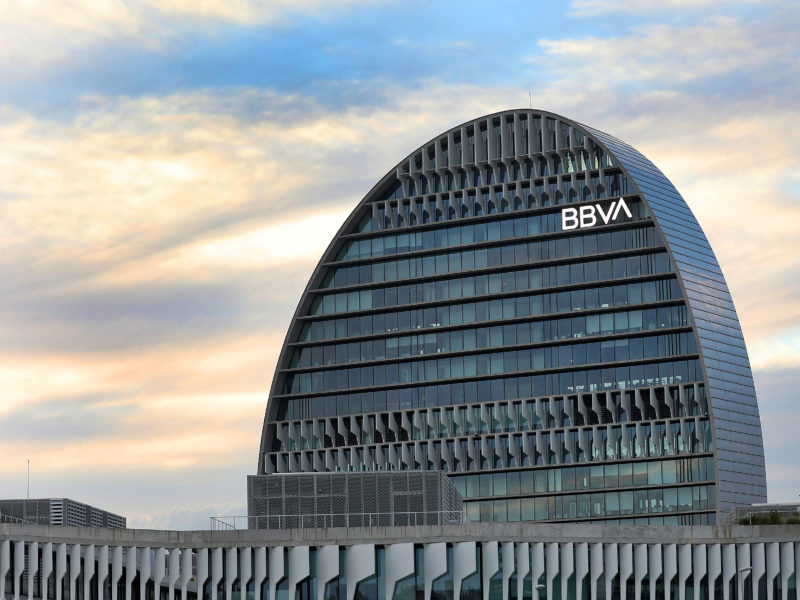 BBVA pone a disposición de pymes y autónomos hasta 25.000 millones para mitigar el impacto del coronavirus - imagen 1