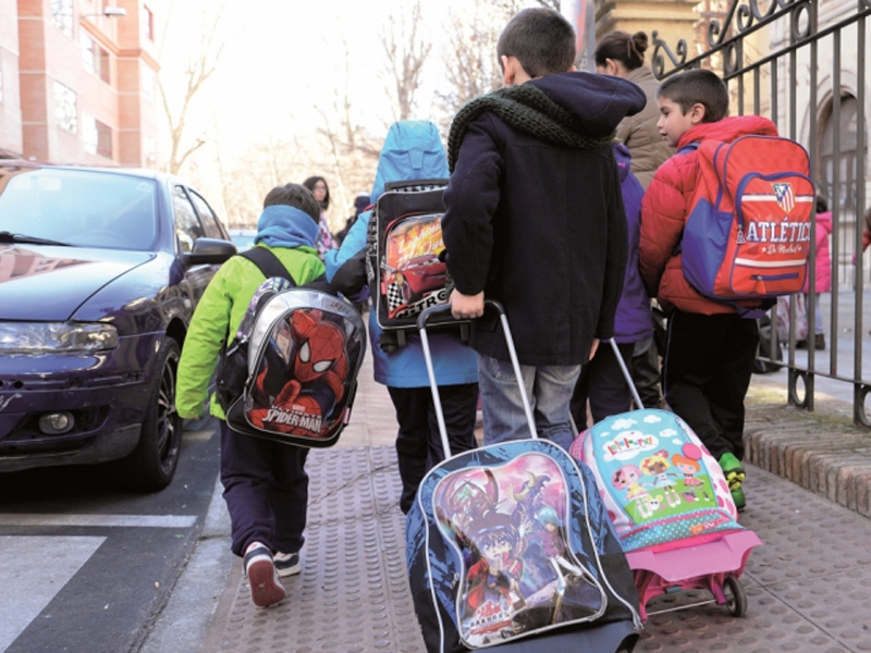 Castilla-La Mancha suspende desde este viernes la actividad docente - imagen 1