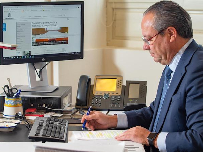 El Gobierno de CLM asegura los pagos con un canal electrónico para remitir expedientes - imagen 1