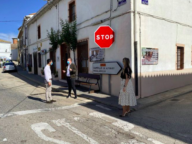 La Junta mejorará la CM-211 a su paso por Almodóvar del Pinar - imagen 1