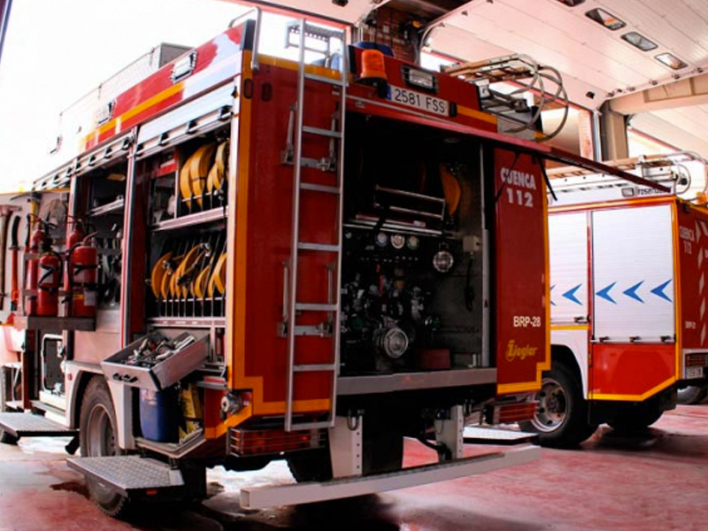 Extinguen un incendio en Quintanar del Rey - imagen 1