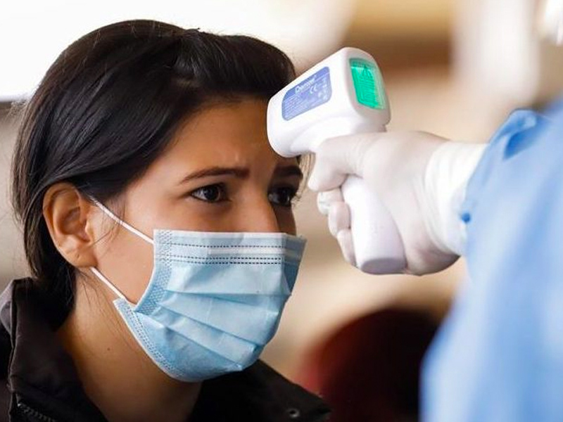 Menor de 50, asintomático y con contagio social: perfil de los positivos Covid en CLM - imagen 1