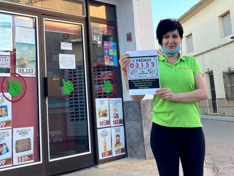 El primer premio de la Lotería Nacional deja 360.000 euros en El Picazo - imagen 1