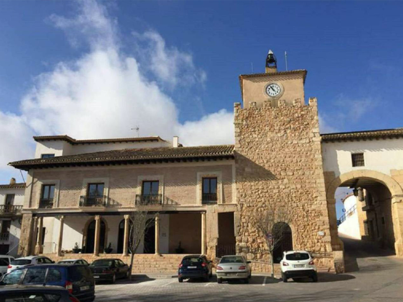 Subvenciones para autónomos y PYMES, y campañas de comercio para paliar la crisis en Iniesta - imagen 1