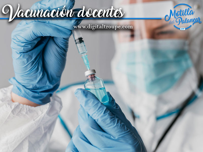 Primera dosis en más de 1.300 docentes de la provincia - imagen 1