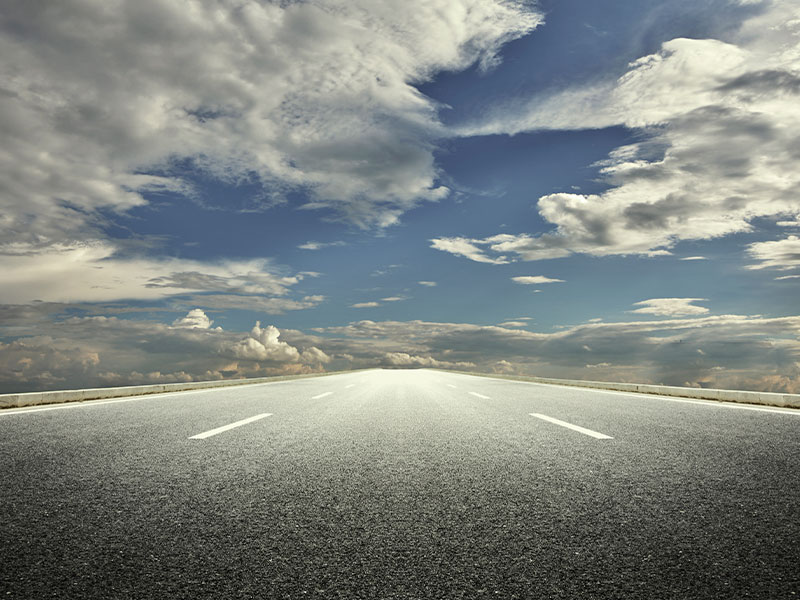 Muere un motorista cuyo vehículo se incendió tras salirse de la A-3 - imagen 1