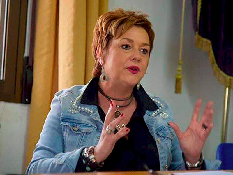 Denuncian ante la Guardia Civil el acoso que sufre la alcaldesa de San Clemente - imagen 1