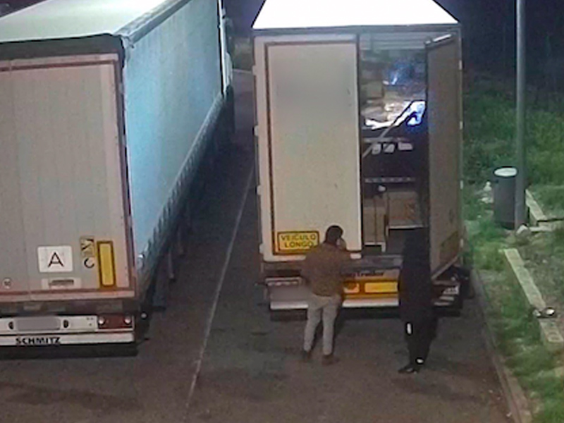 Los 17 detenidos por 31 robos en camiones de Toledo, Cuenca y Madrid suman 90 detenciones previas - imagen 1